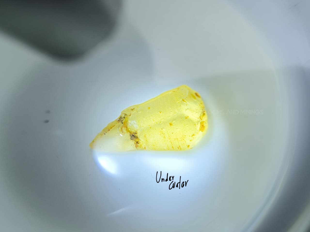 9.10 ct Natural Unheated Ceylon Yellow Sapphire Rough – Facet Grade Marapana Sri Lanka - Image 13