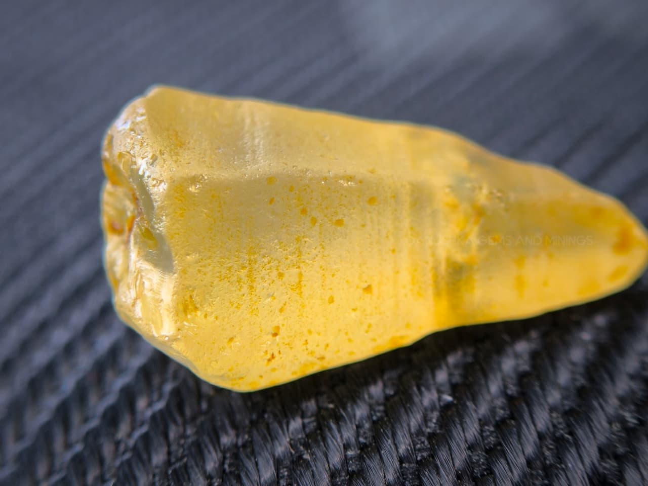 9.10 ct Natural Unheated Ceylon Yellow Sapphire Rough – Facet Grade Marapana Sri Lanka - Image 4