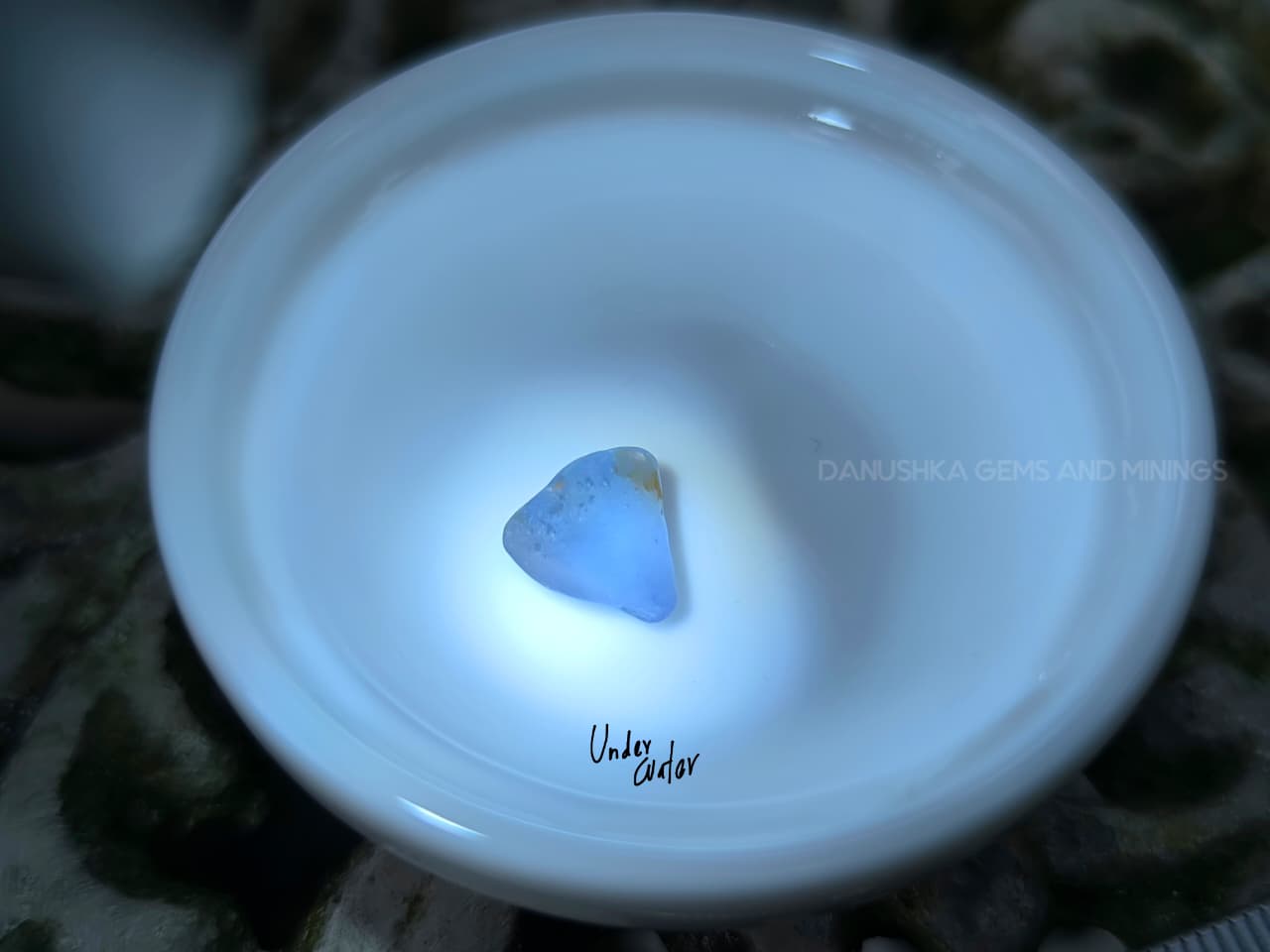 9.88 ct Ceylon Blue Sapphire Young Geuda Rough – Unheated Facet Grade from Endana, Sri Lanka - Image 3